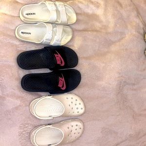 Bundle of slip on shoes